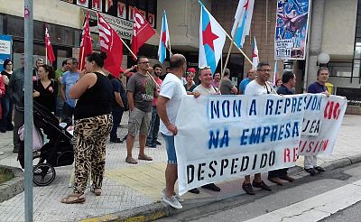 17-07-06 ProtestaRepresión SindicalAutobusesOjeaPonteareas02.jpg